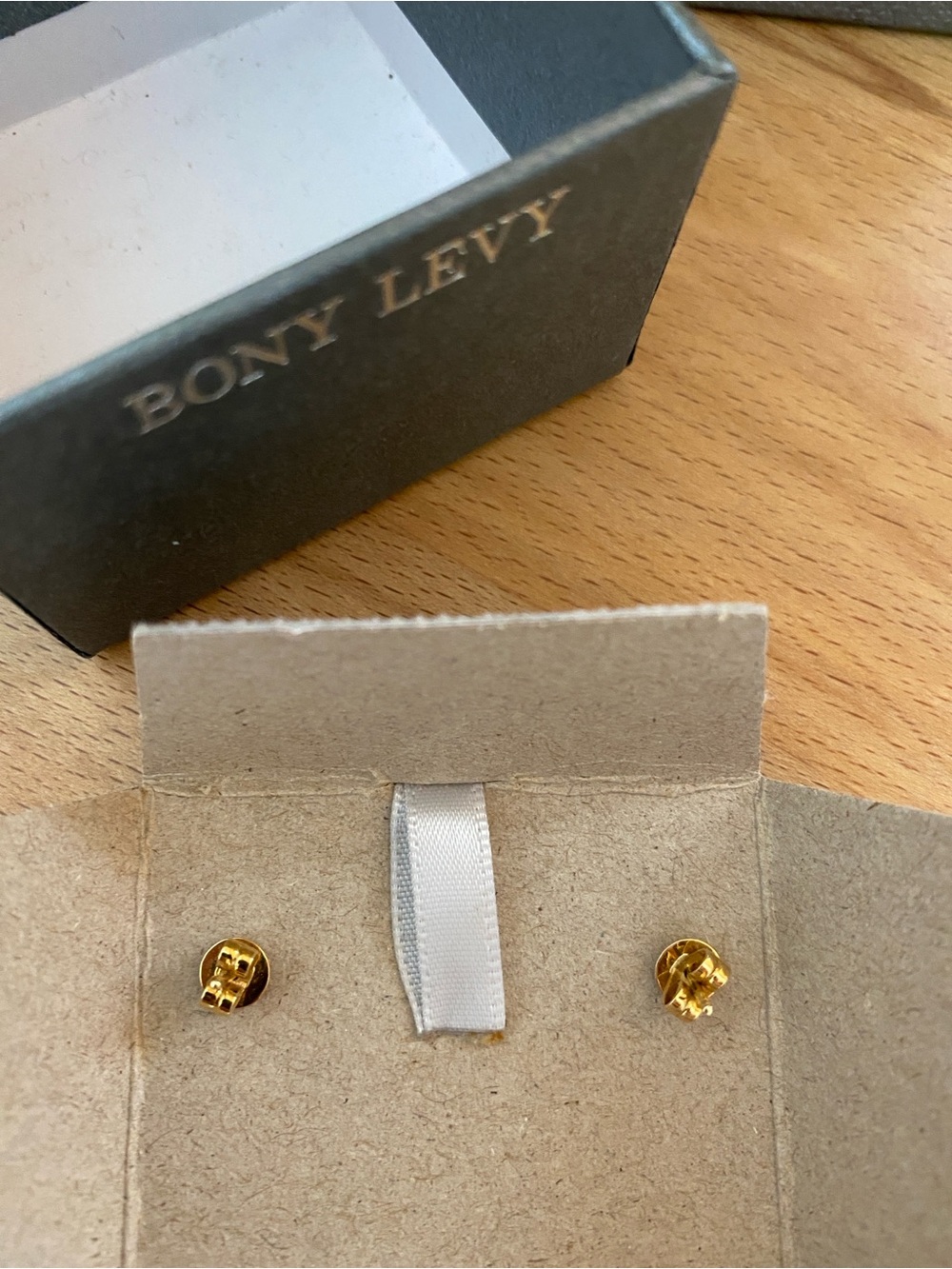 Bony Levy Gold Star 18K Yellow Gold  Stud Earrings - Picture 12 of 14